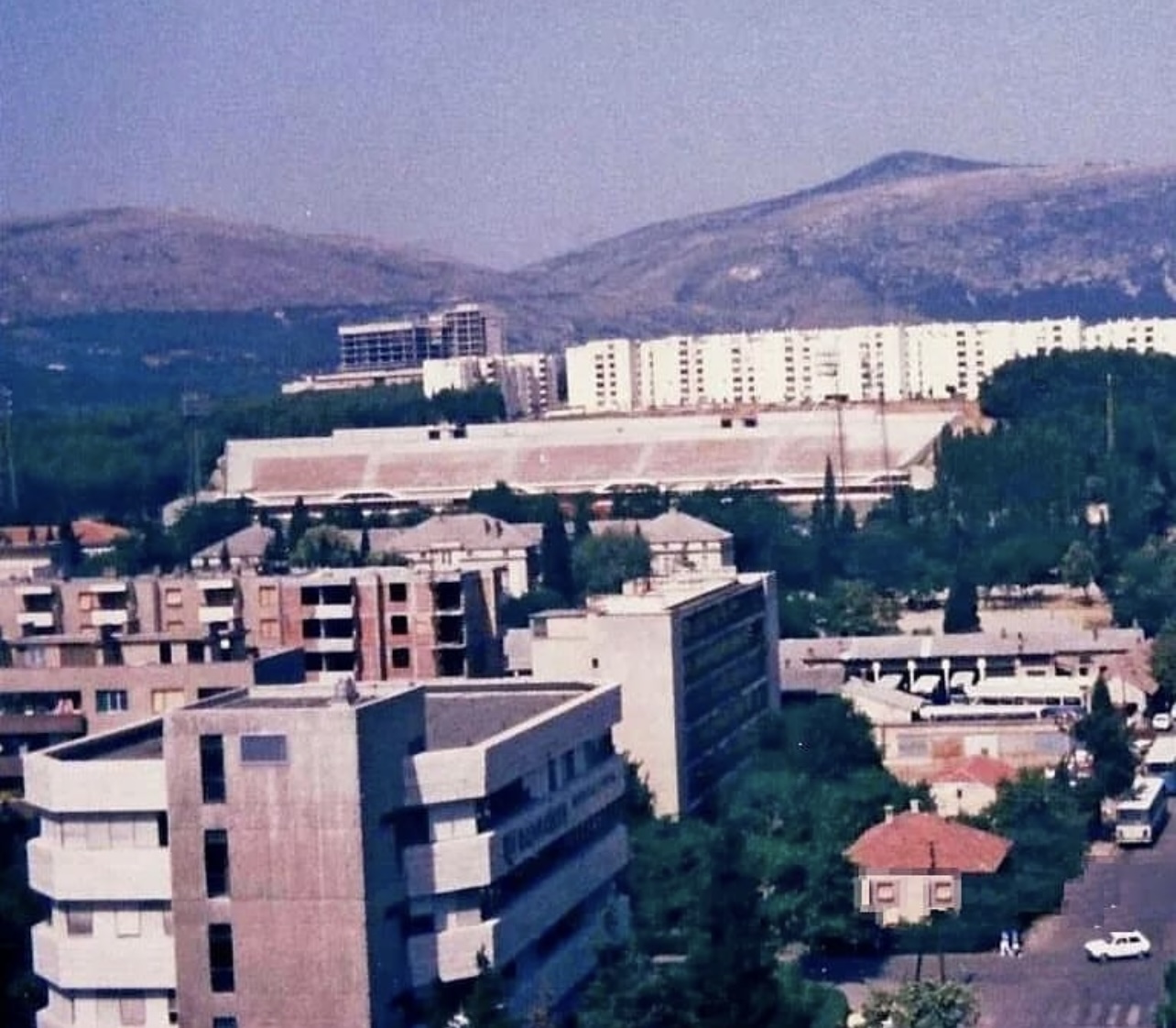 Pogled Iz Ulice Stjepana Radića Na Bijeli Brijeg, Bolnica U Izgradnji ...